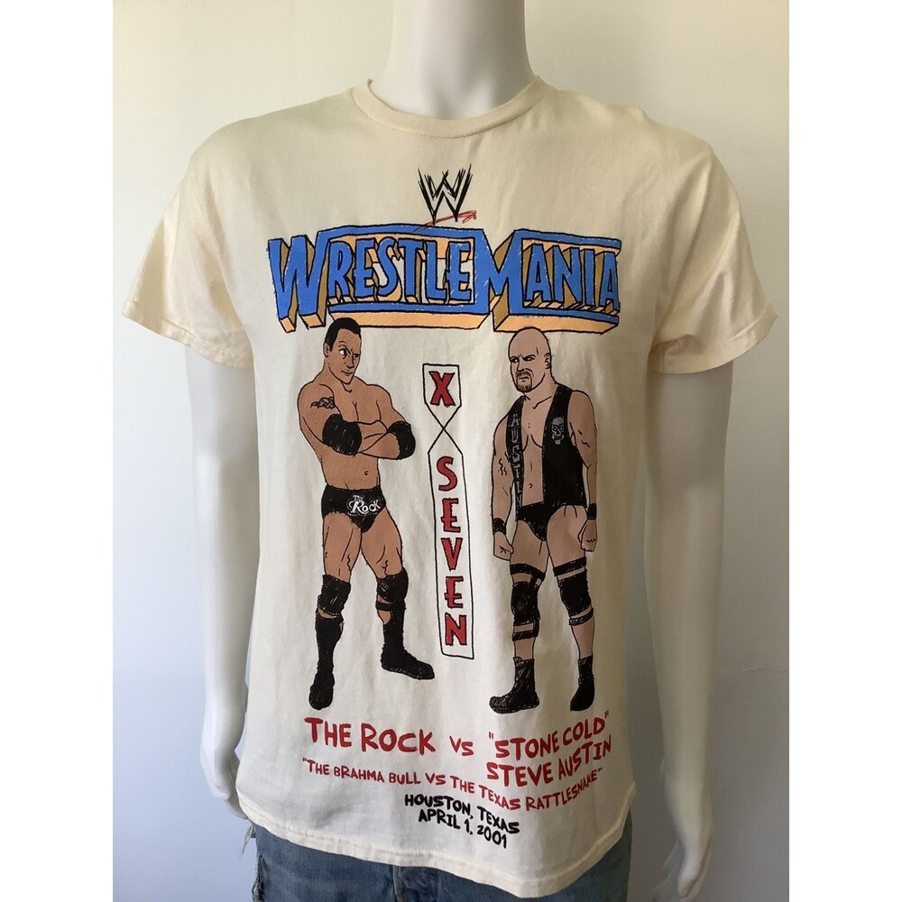 NEW RIPPLE JUNCTION Men's The Rock vs Stone Cold Wrestlemania Tee Shirt (Size M)
